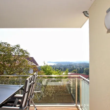 Apartment Meeresblick Fewo: Sellin Seaview With Balcony And Ahoi Access Goehren (Ruegen)