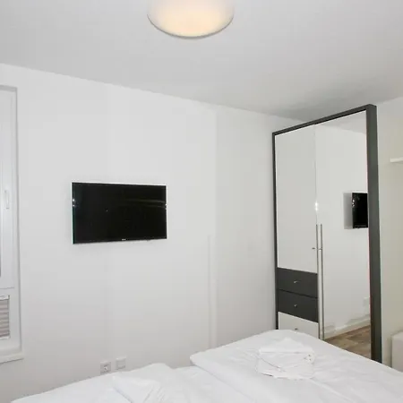 Mit Meerblick Und Balkon, Gratis Nutzung Vom Ahoi Erlebnisbad Und Sauna In Sellin - Meeresblick 64 דירה *